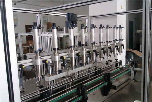 油類灌裝機細(xì)節(jié)圖